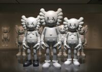 Kaws Take: как маленькая фигурка стала большим событием в мире коллекционирования
